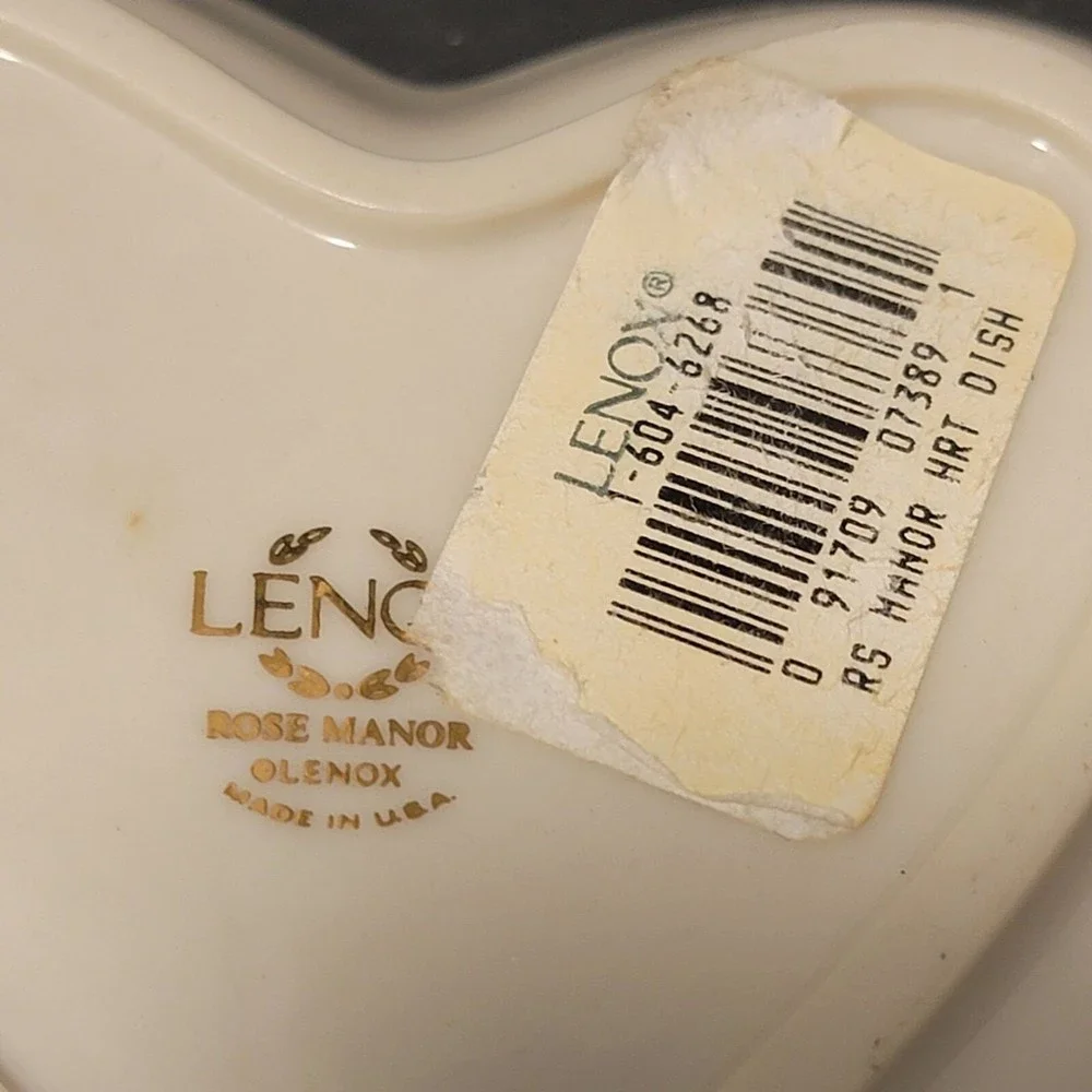 Lenox Rose Manor White Gold Floral Porcelain Heart Shaped‎ Trinket Dish